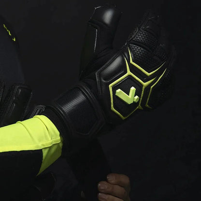 Storelli Gladiator Pro 3 with Spine Glove